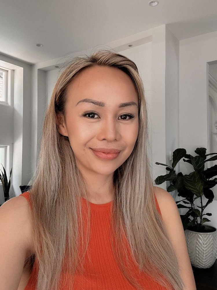 Cynthia Blackley - expert lash technician and founder of Allure Lashes and Beauty Mosman